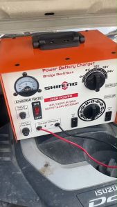 SHINING เครื่องชาร์จและสตาร์ท รุ่น CB-30 เครื่องชาร์จแบตเตอรี่ 6V-24V 30A เครื่องชาร์จแบตเตอรี่รถยนต์ ทุปกระเภท สามารถเร่งกระแสชาร์จได้