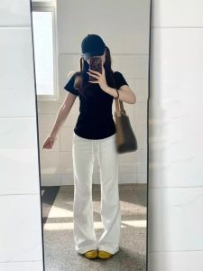 เสื้อยืดแขนสั้นผ้าฝ้ายแท้สไตล์อเมริกันสำหรับผู้หญิงในช่วงฤดูร้อน สีดำ ดีไซน์เข้ารูป เสื้อตัวบนทรงเข้ารูป ทรงเข้ารูป แขนสั้น คอกลม