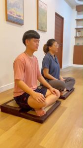 เบาโอนสมาธิ 3 พับ สายสาดทอ 60 x 90 ซม. พร้อมส่ง