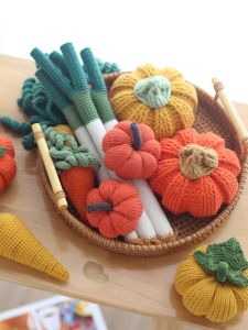 Hand Knitted Pumpkin Carrot Onion Mushroom Simulation Vegetable Photography Props Home Decoration Ornaments Halloween Decor