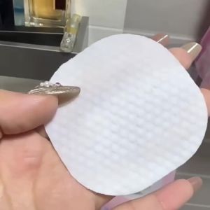 Banila Co | Banila Co Clean It Zero Lip & Eye Makeup Remover Pad - Snoopy Graphic DesignGentle Makeup RemovalKorean CosmeticMakeup