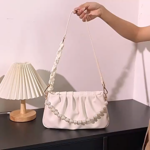 [Original 24 hours delivery] Fashion Shoulder Bag Womens Casual Underarm Bag Crossbody Bag Pearl Chain Pleated Dumpling Bag