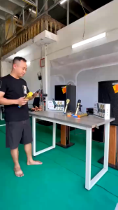 Micro karaoke không dây XJ-038 – Hát nhẹ hút âm tốt thiết kế sang trọng cho mọi không gian giải trí