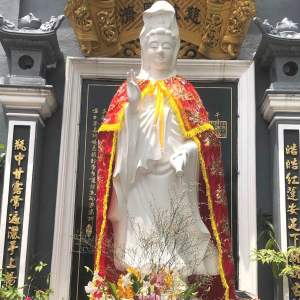 Áo Bà Quan Âm Ren Kim Sa màu Đỏ