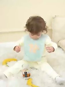 ผ้ากันเปื้อนเด็กแบบใช้แล้วทิ้ง/ Disposable Baby Bibs