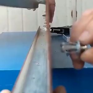 100 Pcs 4x25/6x25 M4/M6 Petal Nuts Screw Hollow Wall Iron Skin Petal Fixing Bolt Jack Nuts