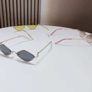 Ladies Fashion Glasses with Ultra Light Retro Style Diamond Metal Frame and Half Frame Suitable for Street Photography