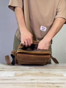 Tas bahu kulit Crazy Horse yang kasual dan modis tas kurir kulit asli buatan tangan tas bahu kulit sapi lapisan atas