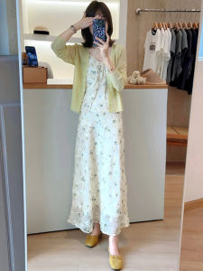 ชุดเดรสยาวลายดอกไม้สไตล์เกาหลี ทรงหลวม แขนกุด คอวี กระโปรงทรงเอ ช่วงฤดูร้อน 2025 สำหรับผู้หญิง