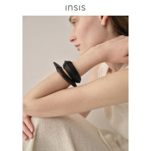 INSIS FEMME | Elegant Hand-polished Oval Opening Bangle