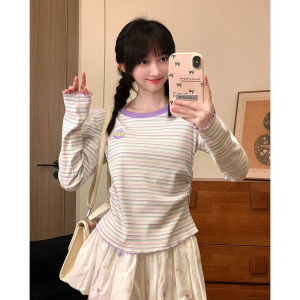 เสื้อยืดคอกลมแขนยาวลายทางสีตัดกันสำหรับผู้หญิง ทรงเข้ารูป ผ้าฝ้ายผสมยางยืด ทรงเข้ารูป ลายตัวอักษร แฟชั่นฤดูใบไม้ร่วง