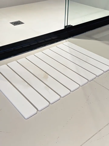 พรมหินเช็ดเท้าแบบนุ่ม พรมเช็ดเท้า พรมห้องน้ำ ผสมดินมวลเบาไดอะตอมไมต์ ออกแบบม้วนพับ