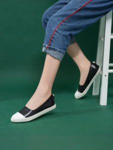 Slip-on Leather Womens Casual Sneakers