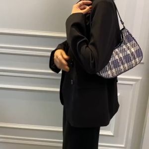 【Ready stock】Underarm Bag Women Shoulder Bag Fashion plaid bag crescent moon bag ladies shoulder bag Simple Handbag