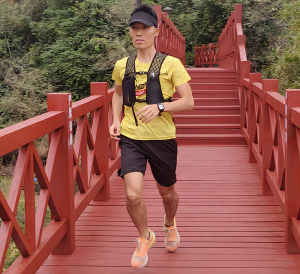 ULTRA-TRI Hydration เป้ใส่วิ่งน้ำหนักเบาเส้นทางการแข่งขันกระเป๋าสำหรับปั่นจักรยาน2.5L