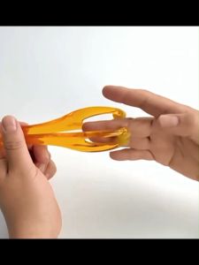 FinDee Rolling Finger Massager: เครื่องนวดนิ้ว ข้อต่อมือ แบบลูกกลิ้ง ที่หนีบนวดมือ แบบพกพา