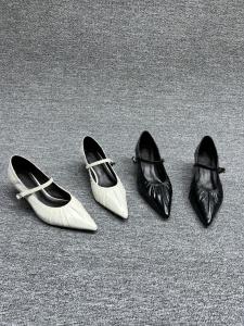 Elegant European Style Leather Womens Shoes mid Heel Thin Heel Buckle Fashionable Flat Mouth Single Shoes for Young And Middle-Aged