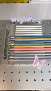 ดินสอ HB ดินสอไม้ ดินสอดำ เครื่องเขียนนักเรีย ดินสอ ดินสอไม้หัวยางลบ แท่งสามเหลี่ยม ปรับท่าทางการจับปากกา ไม้ปลอดสาร