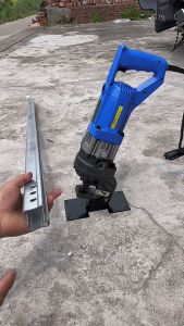 Máy Đột Lỗ Thủy Lực Điện Cầm Tay COOFARI MHP-20 - Đột Tôn 6mm 1300W Tặng 5 Khuôn Đột