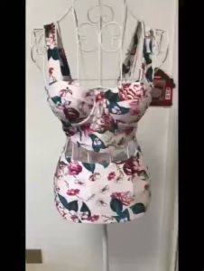 ใหม่ ชุดบิกินี่ทูพีชลายดอกไม้ สีหวาน+เเซ็กซี่ ใส่สบายไม่อึดอัด ชุด 3 ตัว