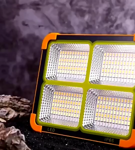 Solar Emergency LED Flood Flashlight 10000lm / 8400mAh Rechargeable Waterproof Solar Outdoor Light