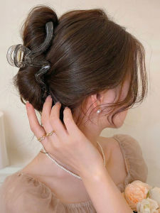 MENGWU | Large Volume Wave Pattern Hair Clip