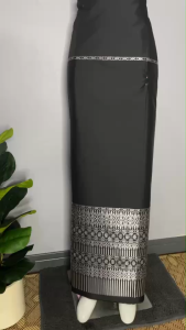 ผ้าไหมสีดำ ผสมจากผ้าทอลาย+ผ้าพื้น กระเป๋าเงินแอลกันแดด ผ้าไทย ผ้าฝ้าย ผ้าซิ่น ผ้าถุง ผ้าไหม ผ้าผืนยังไม่ได้ตัด ยังไม่ได้อัดกาว