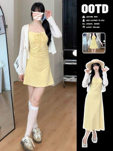 SUSIEYUAN | Yellow Halter Flower Print Dress for Petite
