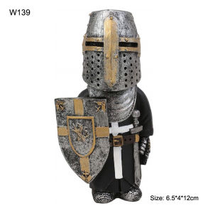 1pc Outdoor Garden Resin Statue Medieval Garden Knight Gnomes Guard Statues Sculpture for Yard Lawn Art Decor Ornaments