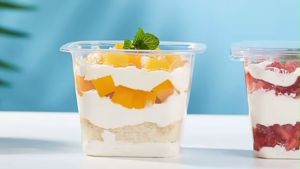 50Pcs Transparent Dessert Containers & Lids: A Guide
