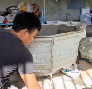 Khuôn đúc chậu bát giác 1m (hoa văn cây tùng kết hợp hoa mẫu đơn)