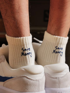 ถุงเท้าผ้าฝ้ายลายปักชายหาดสำหรับผู้ชาย ฤดูร้อน 2025 ทรงบาง ทรงกลาง สไตล์ญี่ปุ่น ถุงเท้ากีฬาสั้นพิเศษสำหรับผู้ชาย