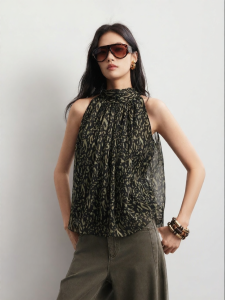 Vero Moda | Contrast Print Halterneck Sleeveless Shirt