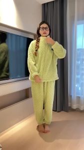 Bộ Quần Áo Bông Có Khóa Dễ Thương. Bộ Đồ Ngủ Chất Nỉ Dày Dặn Giữ Ấm Thiết Kế Khóa Kéo Đơn Giản Thời Trang Mùa Đông