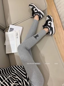 กางเกงลำลองผู้หญิงทรงสลิมฟิต 9 ฟุต พิมพ์ลายหมีสปอร์ต Pure Cotton ยืดหยุ่น เอวยางยืด ระบายอากาศได้ดี กางเกงขาสั้นผู้หญิงฤดูใบไม้ร่วง 2024