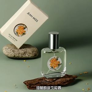 [Hoàn Tiền 20%] Nước Hoa Jean Miss Chiết Xuất Lá Trà Xanh Mang Lại Hương Thơm Dịu Nhẹ Thư Giãn Cho Bạn Không Gian Yên Bình Cả Ngày Dài (30ml)