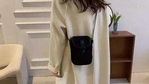 1 Pcs Womens Retro Lamb Fleece Bag Color Blocking Minimalist Mobile Phone Bag Single Shoulder Crossbody Small Bag