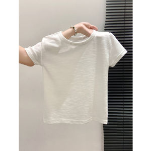 เสื้อยืดคอกลมแขนสั้นทรงสลิมฟิตสำหรับผู้หญิง เสื้อเชิ้ตทรงเข้ารูปดีไซน์เก๋ไก๋สำหรับฤดูร้อน 2025 ใหม่ล่าสุด