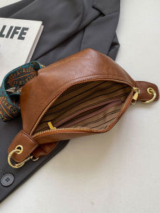 Retro Casual Wide Strap Niche Chest Bag Small Bag 2025 New Trend Fashion Versatile Simple Net Red Single Shoulder Bag