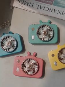 [Cartoon camera fan] 1688 fashion shop New creative macaron cute mini usb fan hand-held hanging neck fan portable charging night light fan