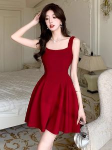 ชุดเดรสสั้นแขนกุดสีแดงสไตล์ฝรั่งเศส Rouje Ardyd สำหรับผู้หญิง ชุดเดรสสั้นสไตล์ย้อนยุค ชุดเดรสยาวคลุมเข่า ฤดูร้อน 2024