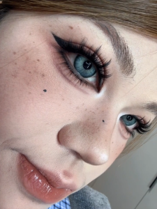 小直径欧美混血风美瞳电子细胞蓝电子细胞绿电子细胞棕14.2mm年抛 Small-diameter European and American Hybrid Wind Brown with A Diameter of 14.2mm