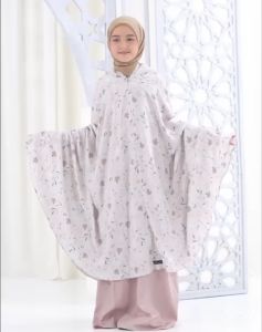 Mukena Anak Motif 2in1 Kalela Series: Keunggulan & Cara Beli\\n\\n Apa Itu Mukena Anak Motif 2in1 Kalela Series?\\n\\nMukena Anak Motif 2in1 Kalela Series adalah mukena anak premium yang dirancang khusus dengan motif unik dan menarik. Dengan desain 2in1, mukena ini dapat digunakan sebagai mukena biasa dan juga mukena travel yang praktis untuk dibawa ke mana-mana. Mukena ini terbuat dari bahan rayon viscose berkualitas tinggi, yang membuatnya nyaman digunakan dan mudah dirawat.\\n\\n Desain & Bahan\\n\\nDesain Mukena Anak Motif 2in1 Kalela Series sangat menarik dengan motif yang unik dan beragam. Dengan desain 2in1, mukena ini dapat digunakan sebagai mukena biasa atau mukena travel. Bahan yang digunakan adalah rayon viscose premium, yang membuatnya nyaman digunakan dan mudah dirawat.\\n\\n Keunggulan & Fungsi\\n\\nMukena Anak Motif 2in1 Kalela Series memiliki beberapa keunggulan dan fungsi, antara lain:\\n\\n* Motif unik dan menarik\\n* Desain 2in1 untuk mukena biasa dan mukena travel\\n* Bahan rayon viscose premium\\n* Nyaman digunakan dan mudah dirawat\\n\\n Bagaimana Memilih Mukena Anak yang Tepat?\\n\\nMemilih mukena anak yang tepat memerlukan beberapa pertimbangan, seperti ukuran, warna, bahan, dan kualitas. Berikut adalah beberapa tips dalam memilih mukena anak yang tepat:\\n\\n* Ukuran: Pastikan ukuran mukena sesuai dengan anak Anda, baik dari segi panjang maupun lebar.\\n* Warna: Pilih warna yang sesuai dengan selera anak Anda dan juga sesuai dengan acara atau kegiatan yang akan dilakukan.\\n* Bahan: Pilih bahan yang nyaman digunakan dan mudah dirawat, seperti rayon viscose premium.\\n* Kualitas: Pilih mukena anak yang memiliki kualitas baik, seperti Mukena Anak Motif 2in1 Kalela Series dari Bilza.id.\\n\\n Dimana dan Bagaimana Membeli Mukena Anak Motif 2in1 Kalela Series?\\n\\nMukena Anak Motif 2in1 Kalela Series dapat dibeli di Bilza.id, situs belanja online terpercaya yang menyediakan berbagai produk berkualitas. Berikut adalah cara membeli Mukena Anak Motif 2in1 Kalela Series di Bilza.id:\\n\\n* Kunjungi website Bilza.id dan cari produk Mukena Anak Motif 2in1 Kalela Series.\\n* Pilih ukuran dan warna yang diinginkan.\\n* Masukkan ke keranjang belanja dan lakukan pembayaran melalui metode yang tersedia.\\n* Jika ingin COD (Cash On Delivery), pilih metode pembayaran COD saat checkout.\\n* Mukena akan dikirim ke alamat yang telah ditentukan.\\n\\n Kesimpulan\\n\\nMukena Anak Motif 2in1 Kalela Series adalah mukena anak premium yang dirancang khusus dengan motif unik dan menarik. Dengan desain 2in1, mukena ini dapat digunakan sebagai mukena biasa dan juga mukena travel yang praktis untuk dibawa ke mana-mana. Mukena ini terbuat dari bahan rayon viscose berkualitas tinggi, yang membuatnya nyaman digunakan dan mudah dirawat. Beli Mukena Anak Motif 2in1 Kalela Series di Bilza.id sekarang juga dan dapatkan pengalaman belanja online yang aman dan nyaman!\\n\\n Rekomendasi & Saran\\n\\nKami sangat merekomendasikan Mukena Anak Motif 2in1 Kalela Series sebagai pilihan mukena anak yang tepat untuk Anda. Dengan desain yang unik dan menarik, bahan yang nyaman digunakan, dan kualitas yang baik, Mukena Anak Motif 2in1 Kalela Series pasti akan menjadi pilihan yang tepat untuk anak Anda. Beli sekarang juga di Bilza.id dan dapatkan pengalaman belanja online yang aman dan nyaman!\"