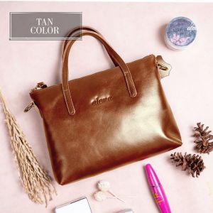 Tas Selempang Wanita Premium Bahan Kulit Sapi Asli Original Branded Fashion Kekinian Anti Air Model Terbaru Distro