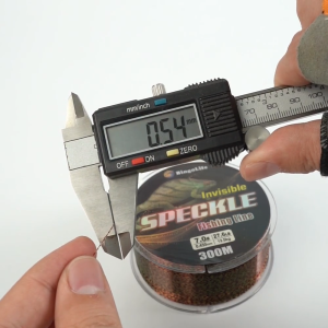 Senar Pancing Bionik Nilon 300m Gradien Maroon Lanjutan lembut halus Tali Pancing Speckle Tak Terlihat Anti-kusut Kuat Abrasi