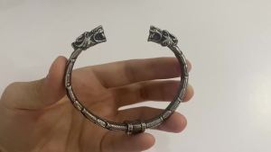 Vòng Tay Cổ Điển Viking Đầu Hổ Đôi Có Thể Điều Chỉnh Bằng Thép Không Gỉ 316L Trang Sức Bùa Hộ Mệnh Thời Trang Nam Quà Tặng