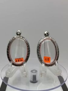 48 หนา/บาง ตลับพระ กรอบพระสแตนเลสลายไทย ล็อกเก็ต (เหรียญวงรี) เนื้อว่าน ขนาดวงใน 2.8*3.8 ซม. ขนาดที่ใส่สวย 2.5*3.5 ซม