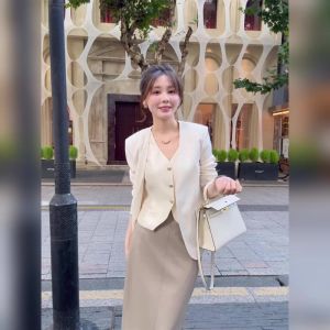 YUFUQING | Chic Apricot Suit Jacket Womens Fashionable Short Casual Vest Two-Piece Set Spring 2025 New Arrival Elegant Style Polyester Fiber