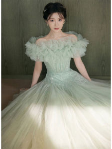 เรียบหรู สีเขียว สำหรับงานกลางคืน ชุดราตรี นางฟ้า นักเรียน การแสดงเดี่ยวรับปริญญา เดรส หรูหรา น้ำหนักเบา กระโปรงทรงเอ งานแต่งงาน