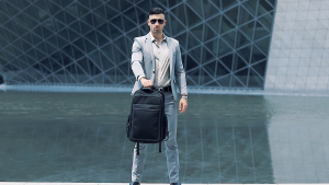 กระเป๋าเป้ Arctic Hunter Waterproof Laptop Backpack รุ่น B00544 49cm*25.5cm*32cm กันน้ำ Black โน๊ตบุ๊ค 17นิ้ว